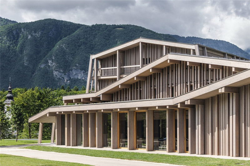 連接本土文化與創意的BOHINJ酒店翻新改造設計案例